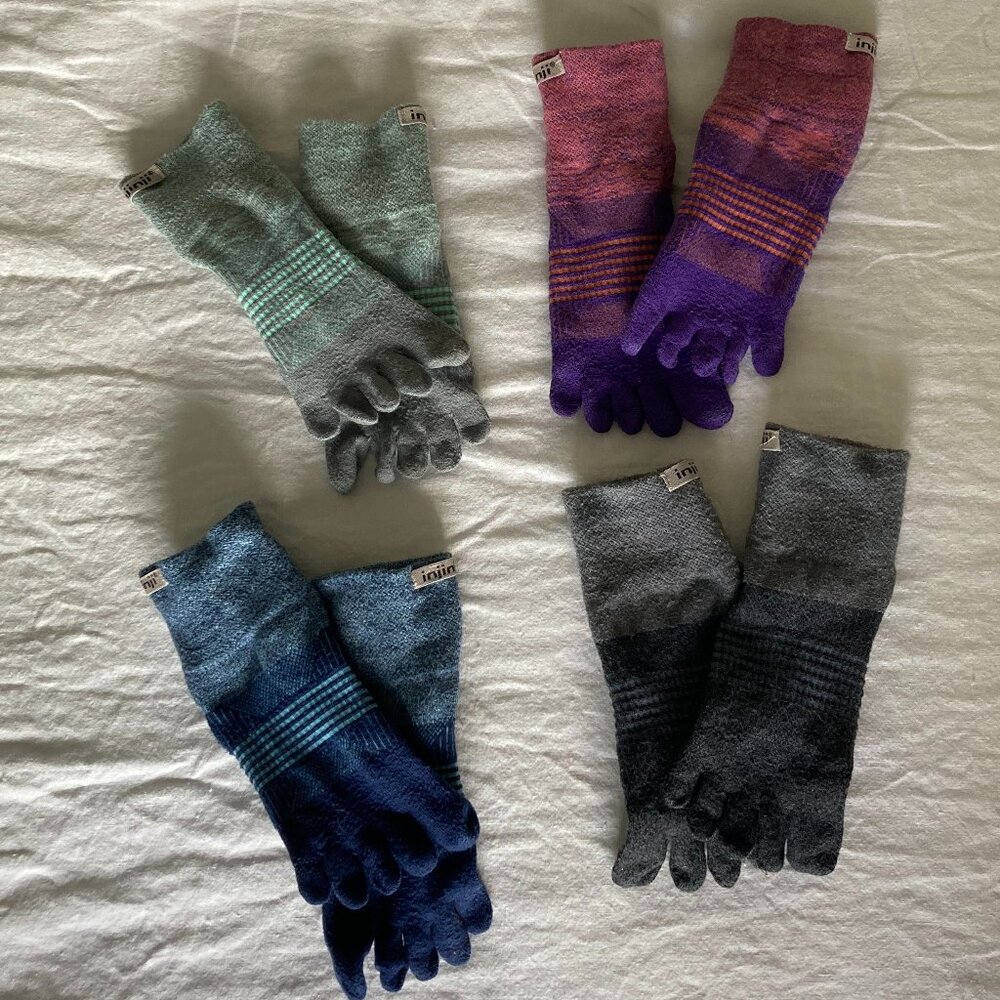 Four Injinji Women's Trail Midweight Mini-Crew Running Toe Socks XS/S